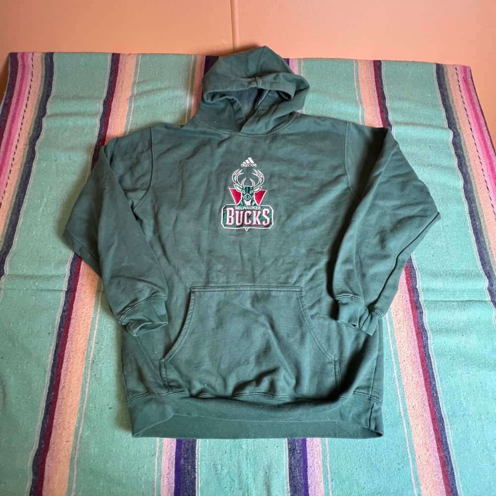 Adidas Milwaukee Bucks Hoodie Boys XL 18/20 Green Embroidered Logo NBA Pullover